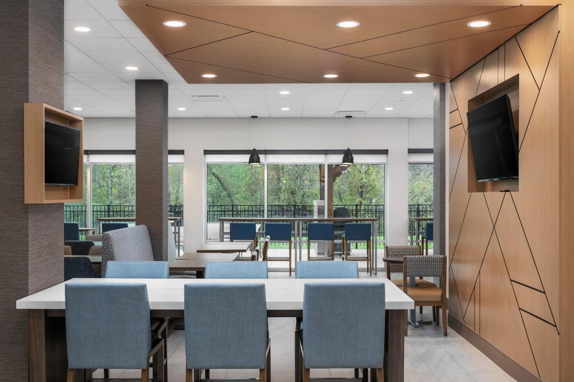 Holiday Inn Express Chattanooga - Hamilton Place Екстериор снимка