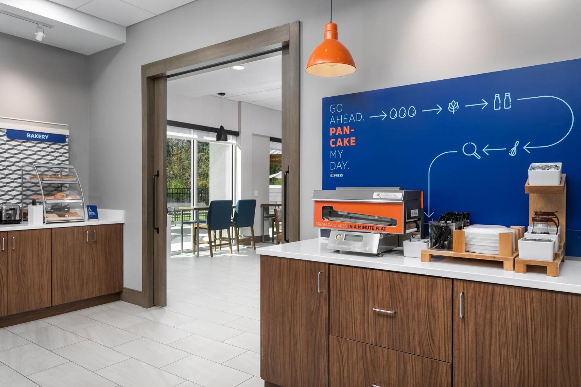 Holiday Inn Express Chattanooga - Hamilton Place Екстериор снимка