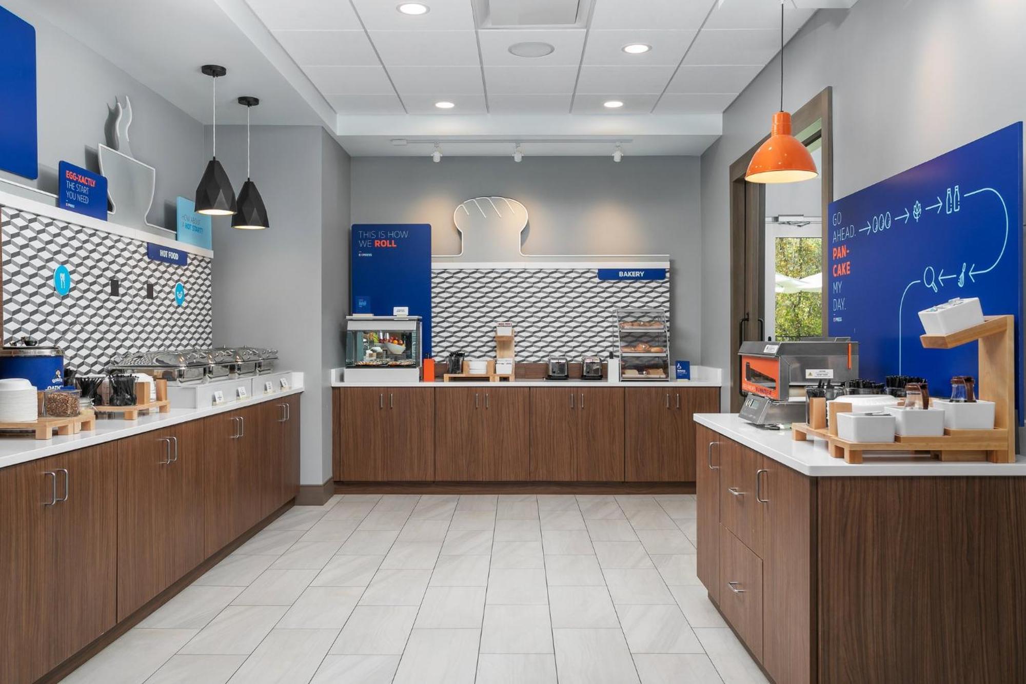 Holiday Inn Express Chattanooga - Hamilton Place Екстериор снимка